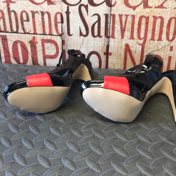 Scene - Picture 3 of 3